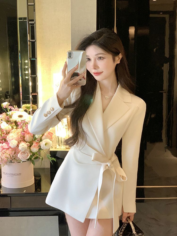 Corset Waist Cinch - جاكيت نسائي جديد لخريف 2026 بتصميم