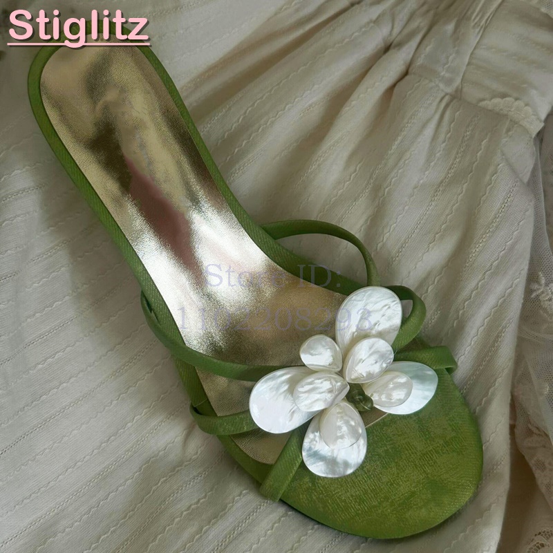 Slip Dress Satin - صنادل أنيقة بكعب عالٍ مزينة بزهرة
