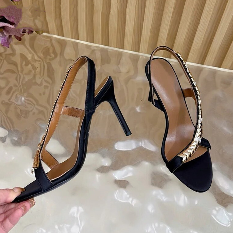 صنادل نسائية فاخرة مرصعة بالأح - مراجعة Slip Dress Satin وسعره