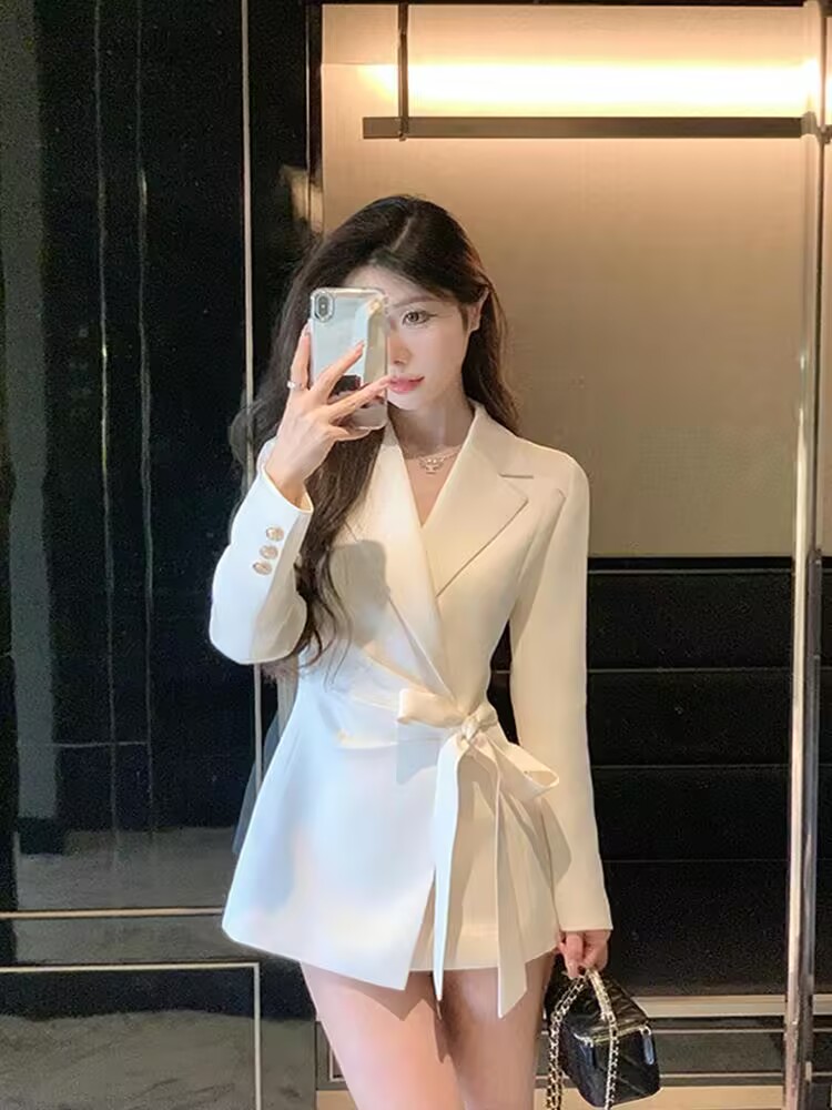 جاكيت نسائي جديد لخريف 2026 بت - مراجعة Corset Waist Cinch وسعره